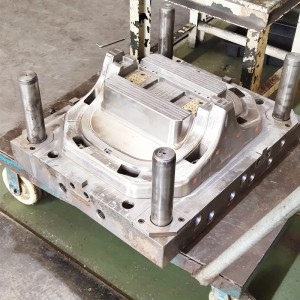 China mucegai pentru alunecare la cald produce duză automată de producători de mucegaiuri cu injecție de plastic